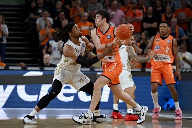 沃顿的表现 沃顿的表现